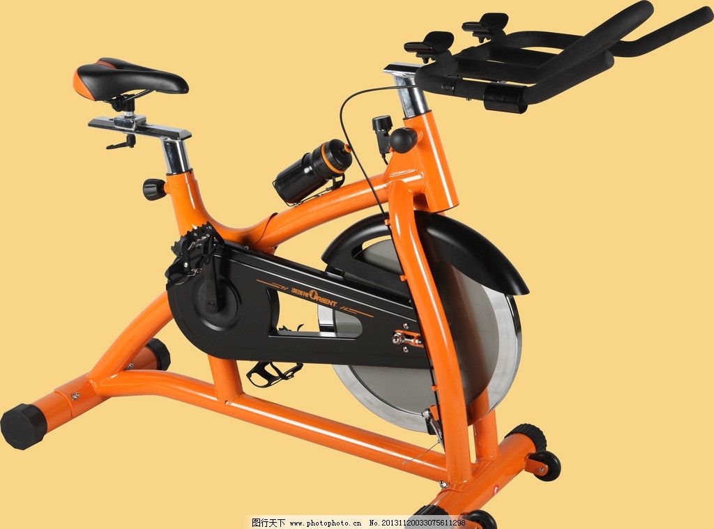 徐静雨：詹姆斯四冠背后的奇特成绩—队内独一MVP的含金量解读(徐静雨说詹姆斯史书位置)