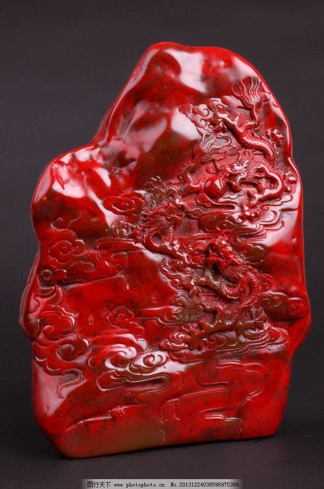 看看这是不是鸡血石